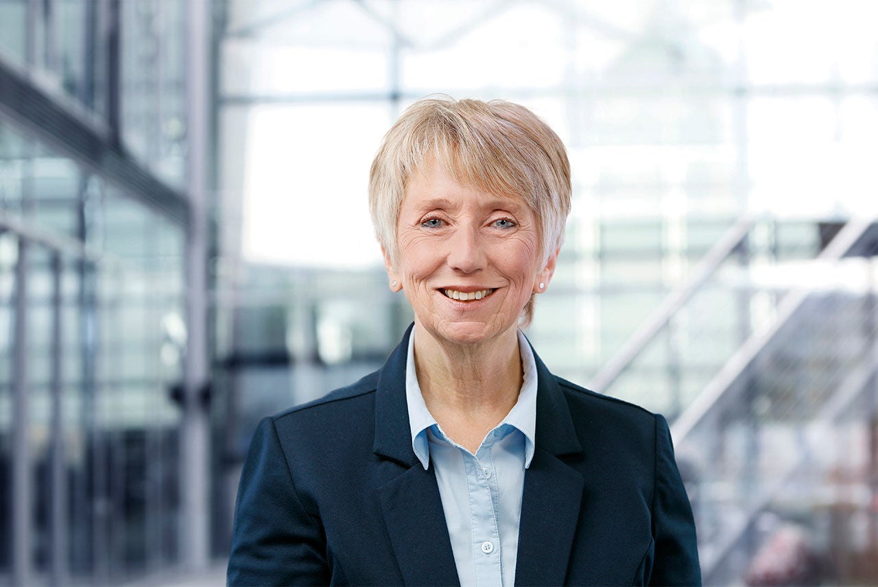 Iris Funke | Cideon Ansprechpartnerin